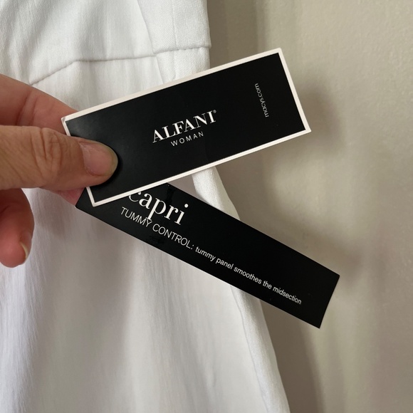 Alfani Sz 16W Stretch Pull On White Straight Leg Capri Jeggings Tummy Control - Picture 3 of 8